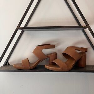 Naturalizer Tan Block Heel Sandals